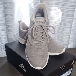 Women's Adidas Light Gray Running Shoes Size 8.5